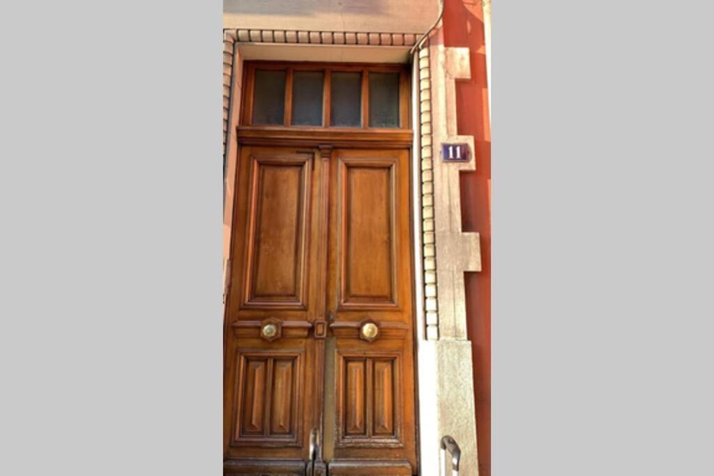 Bel Appartement Charme Ancien Dans Quartier Anime Grenoble Exteriör bild