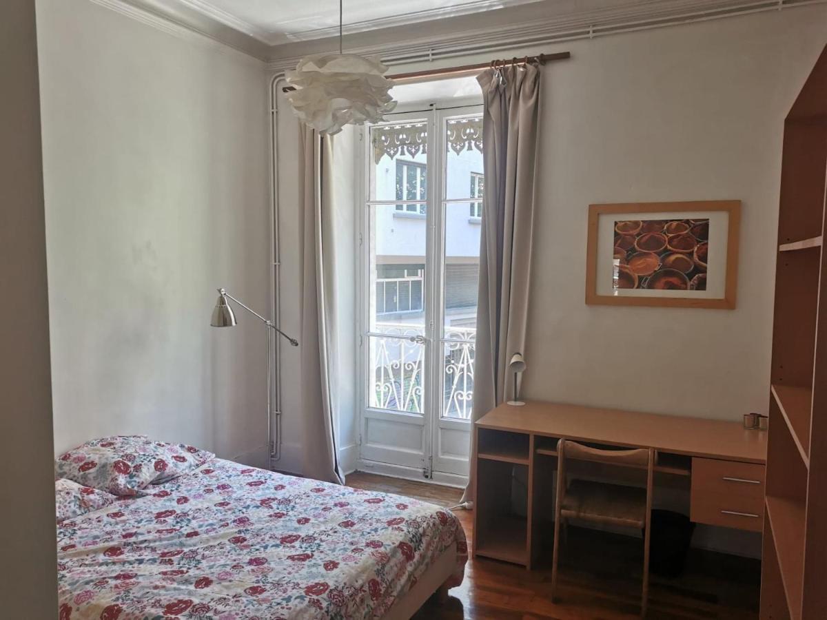 Bel Appartement Charme Ancien Dans Quartier Anime Grenoble Exteriör bild